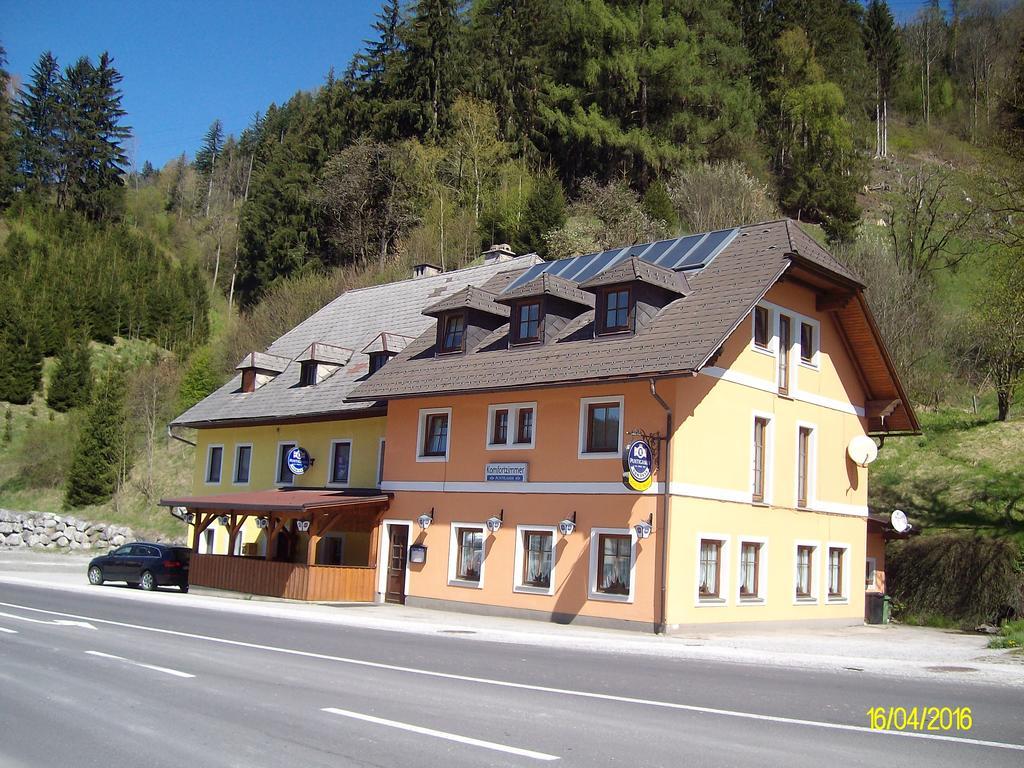 فندق Versbichlفي  Gasthaus Zur Melzen المظهر الخارجي الصورة